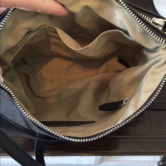 Margot Elegant Black Leather Shoulder Bag - Picture 7 of 12